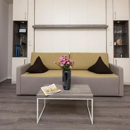 Uli 1 Apartment Baabe